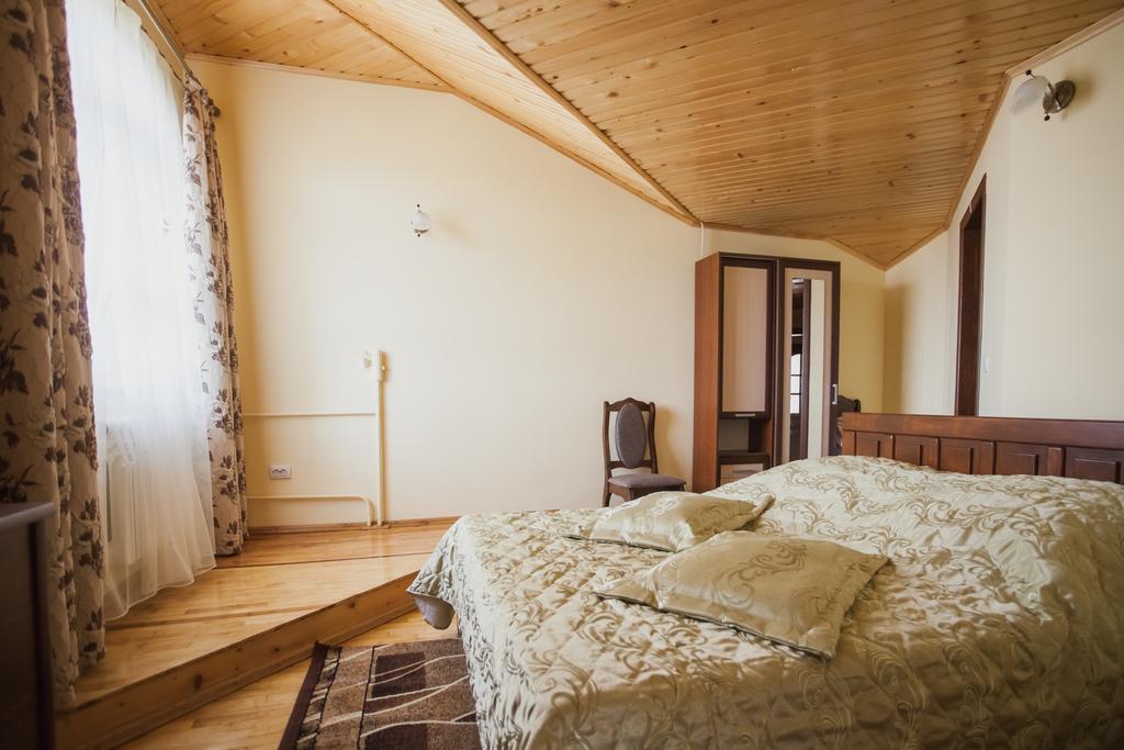 Saxony Dim Apartment Chernivtsi Exterior photo