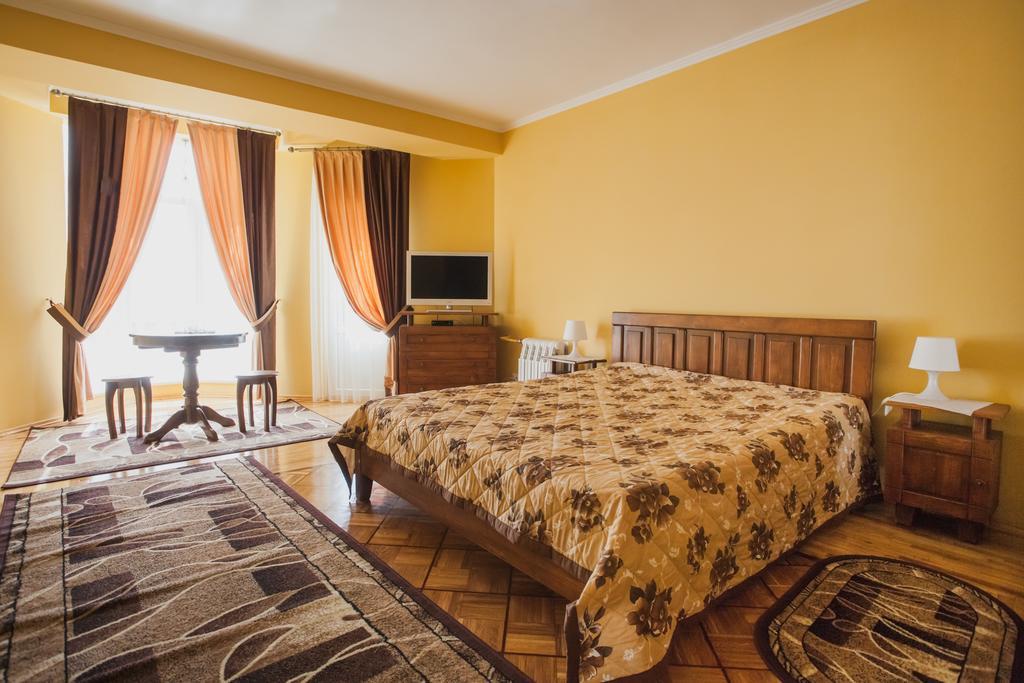 Saxony Dim Apartment Chernivtsi Exterior photo
