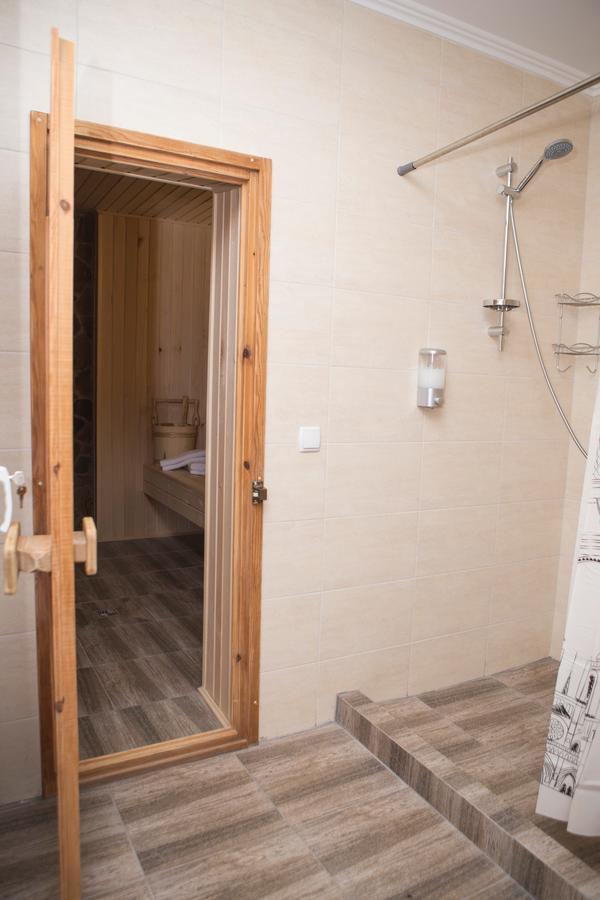 Saxony Dim Apartment Chernivtsi Exterior photo